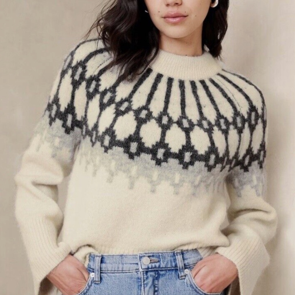 Banana Republic Cream and Gray Fair Isle Crewneck Sweater